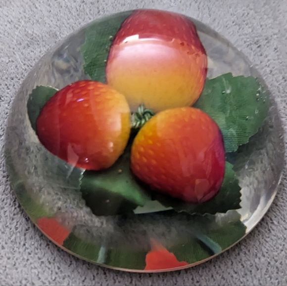 Vintage Domed Lucite Paperweight with Strawberries - Picture 2 of 9